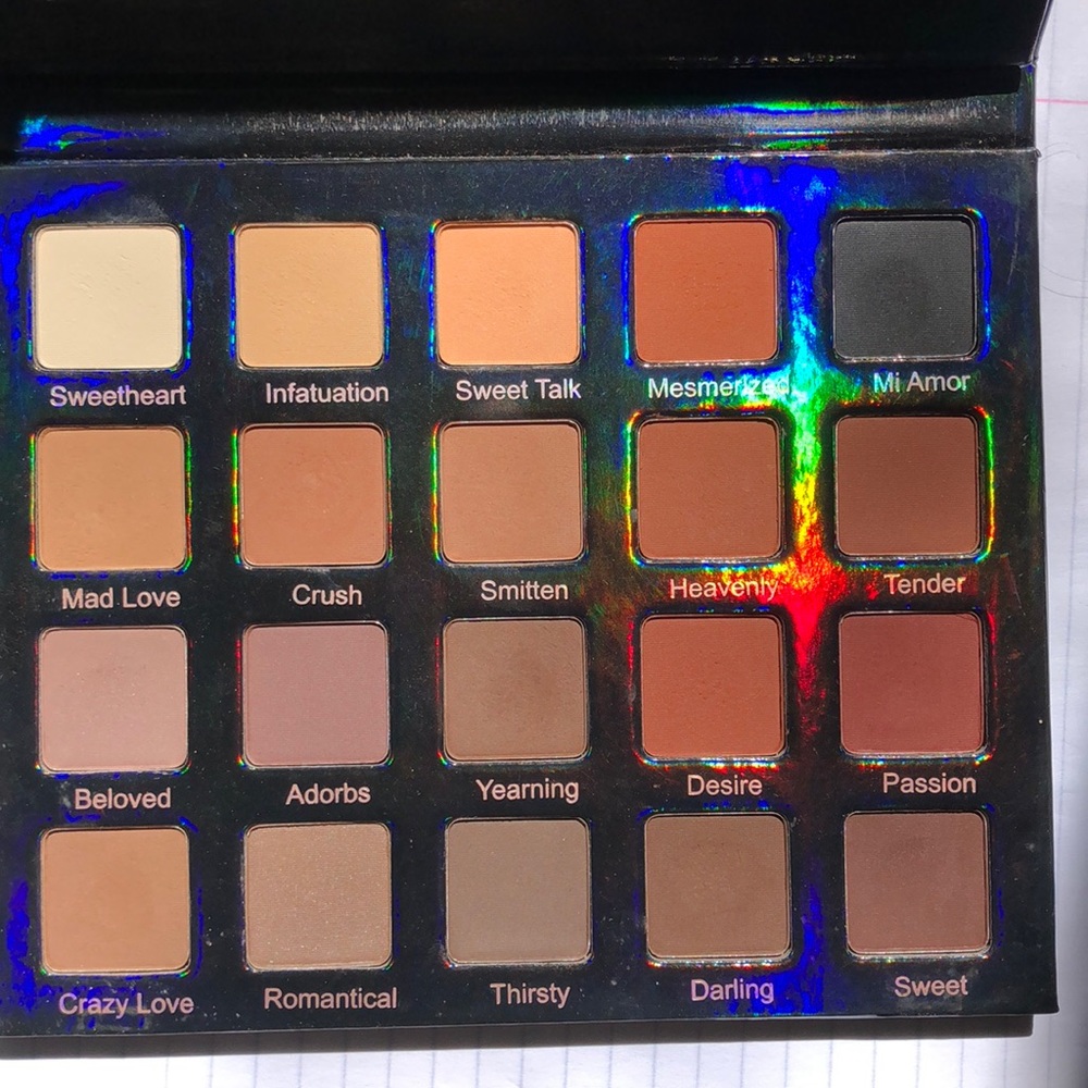 Very lightly used Violet Voss make up palette